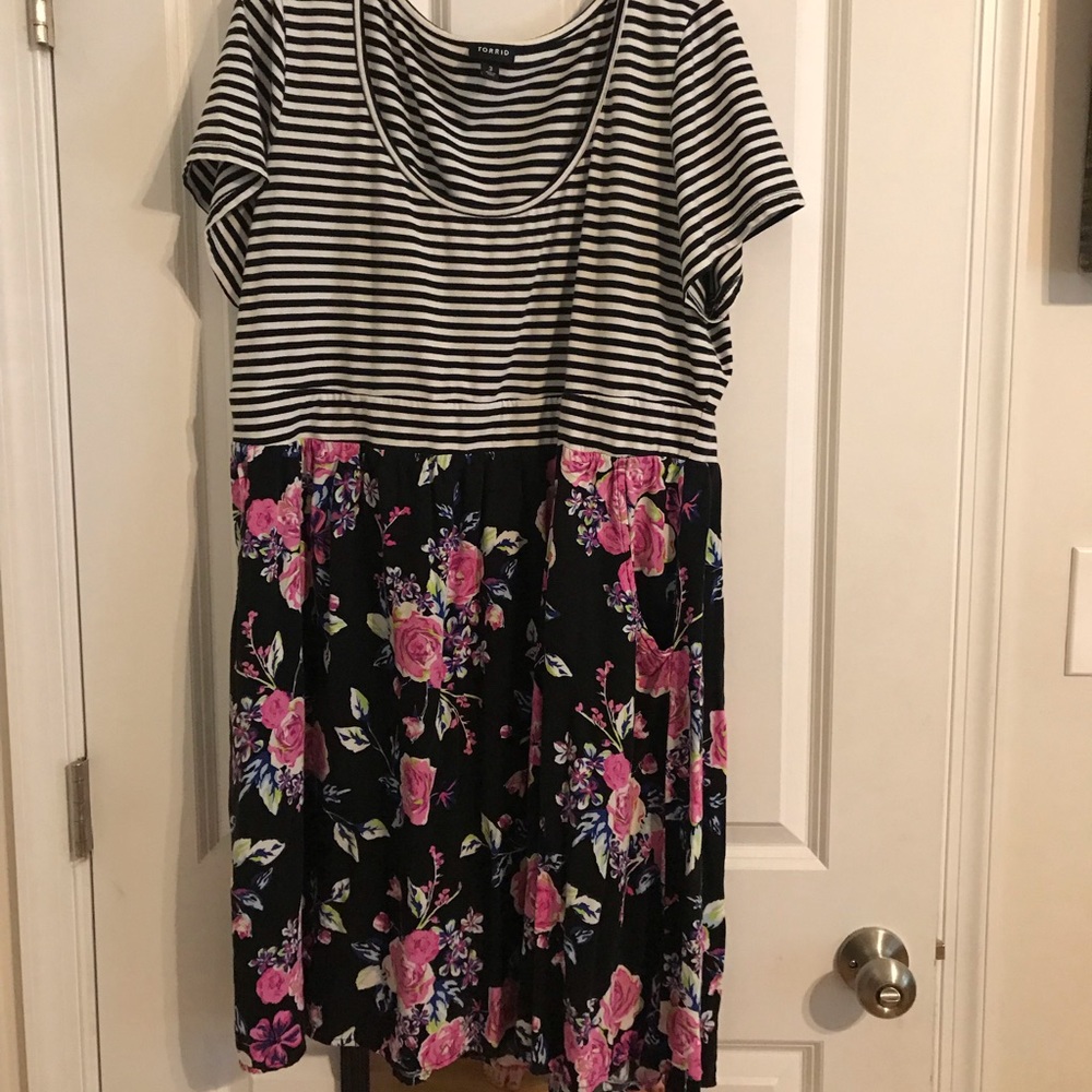 Torrid 3X striped floral dress.